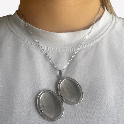 Stainless Steel Oval Locket on 17 Inch chain