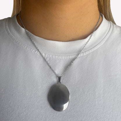 Stainless Steel Oval Locket on 17 Inch chain