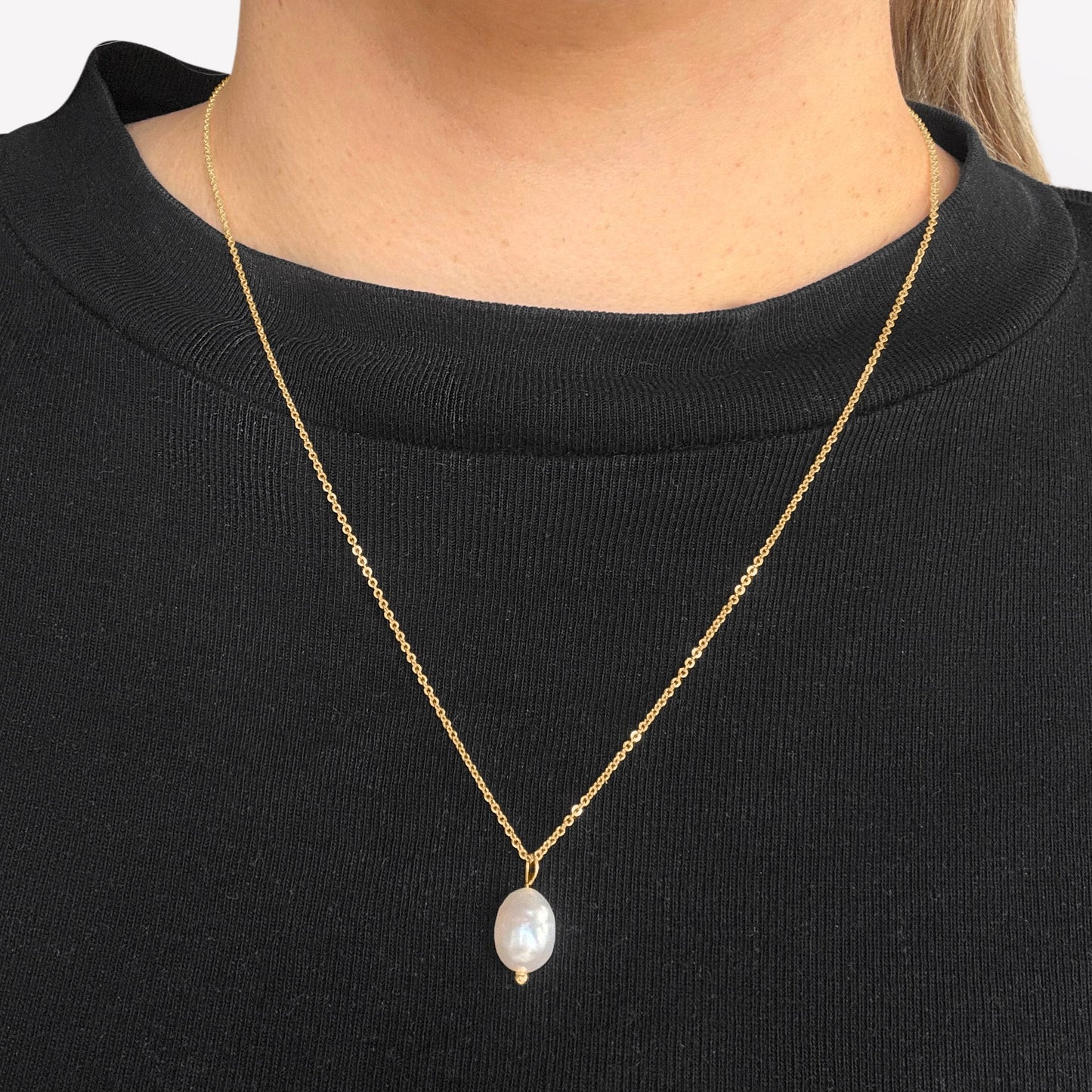 18K Freshwater Pearl Pendant on 17" Chain